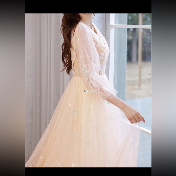 Whimsical tulle prom dress🧚 - Picture 4 of 9